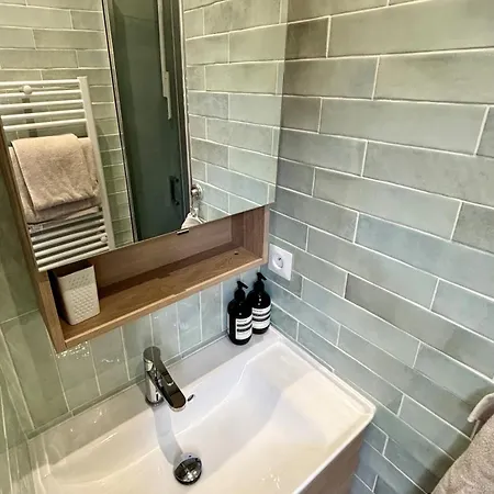 Beautiful New And Comfortable 10min From Montmartre * Paris